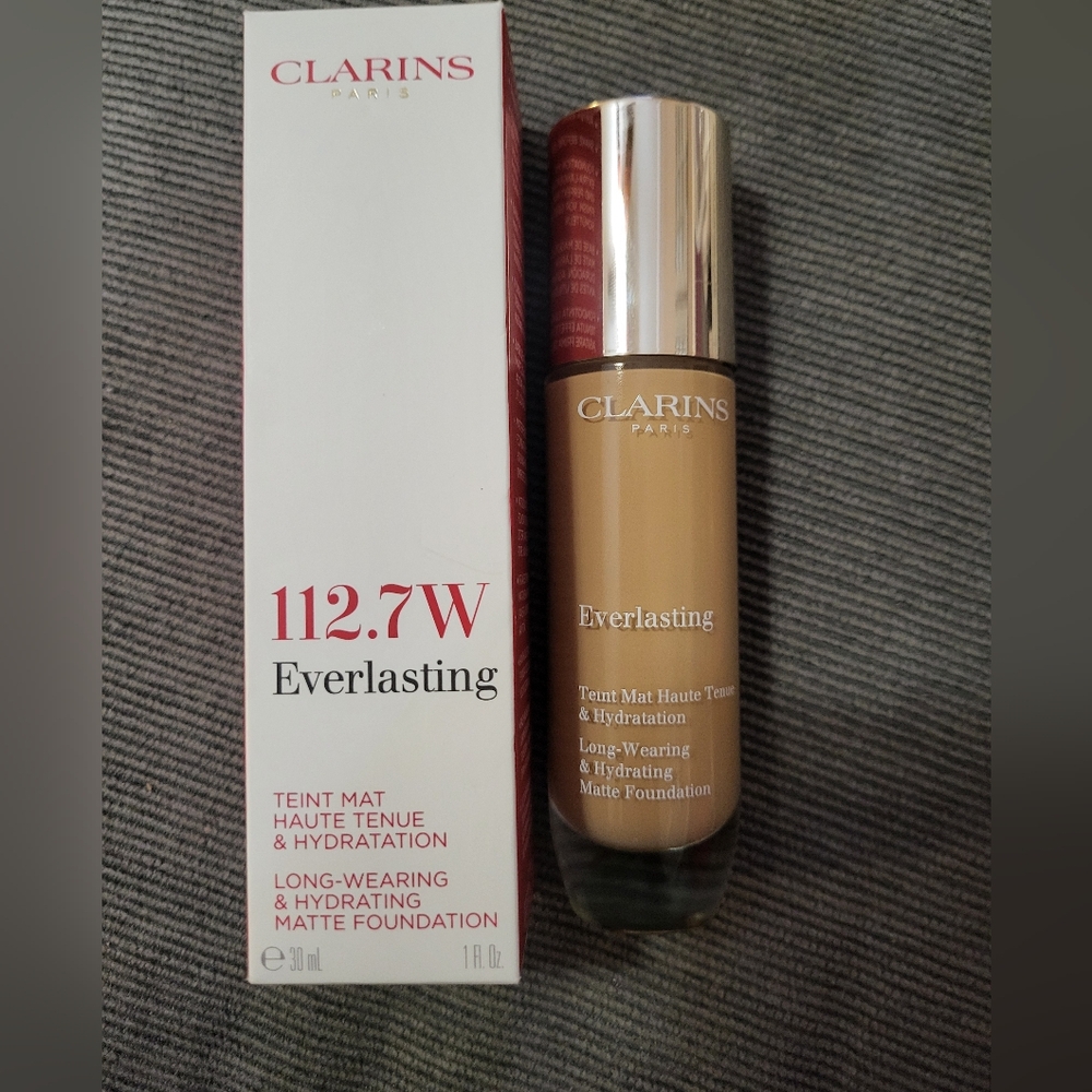 Clarins NIB Macchiato Foundation Everlasting Long-Wear